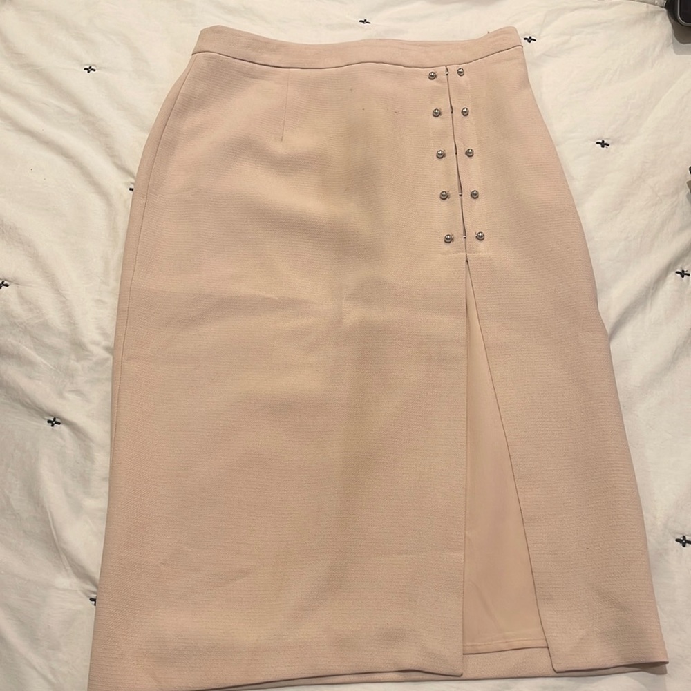 Pencil skirt w slit